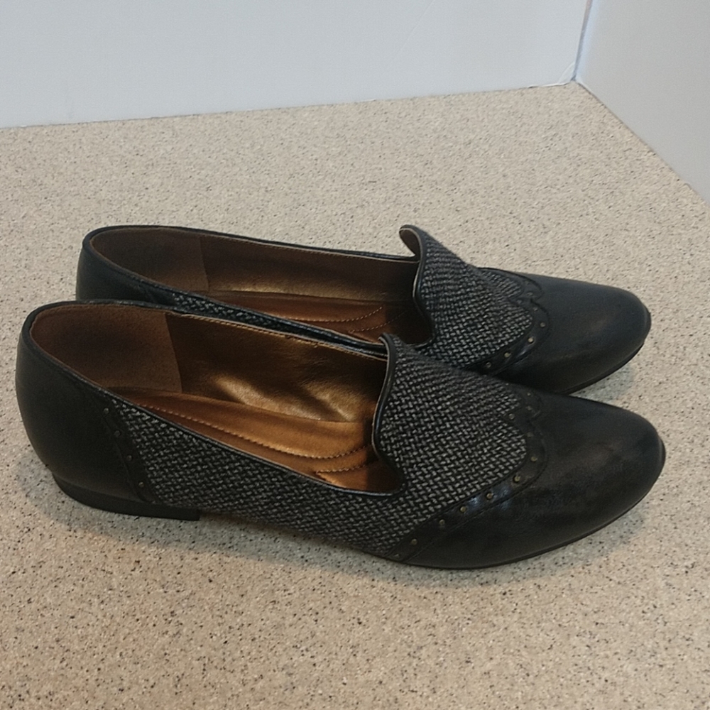 Naturalizer Black loafers Size 10